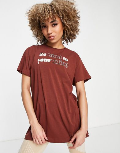 T-shirt da palestra oversize con logo, colore marrone - Hoxton Haus - Modalova