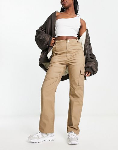 Pantaloni cargo dritti a vita alta color cammello-Neutro - In The Style - Modalova