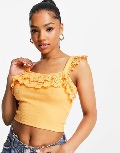 Crop top arancione senza maniche con volant in pizzo - Miss Selfridge - Modalova