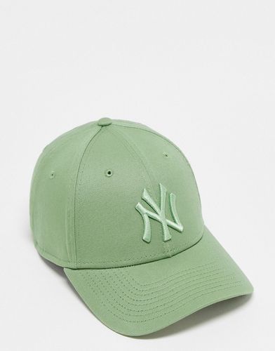 Forty NY - Cappellino verde tono su tono - New Era - Modalova